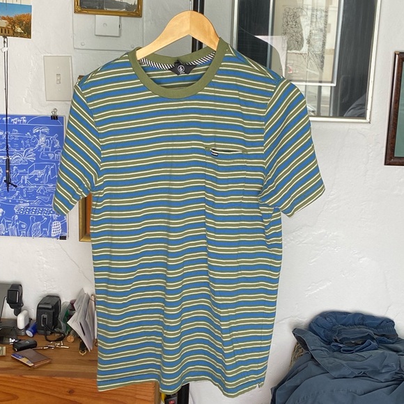 Volcom strip shirt Small - Picture 2 of 2